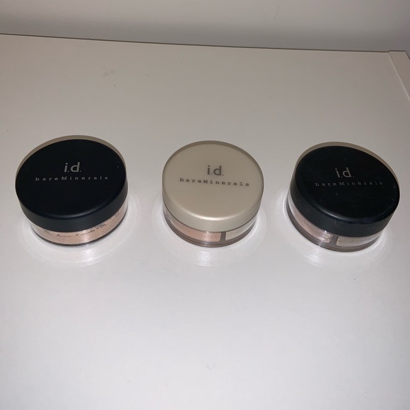 BareMinerals Loose Face Powder - Picture 2 of 6